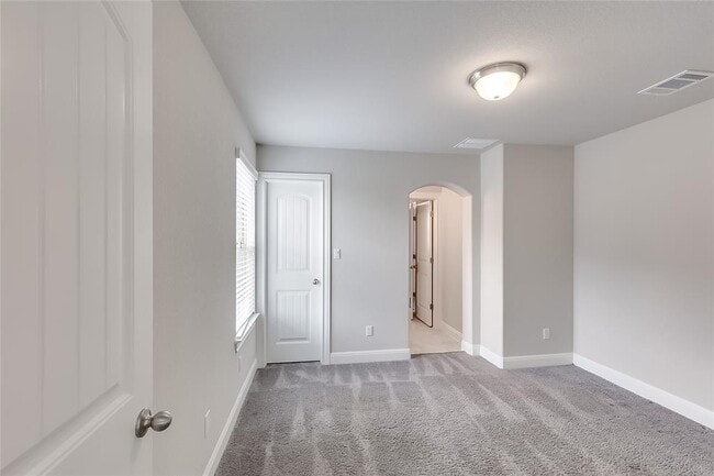 Building Photo - 5520 La Canada Wy
