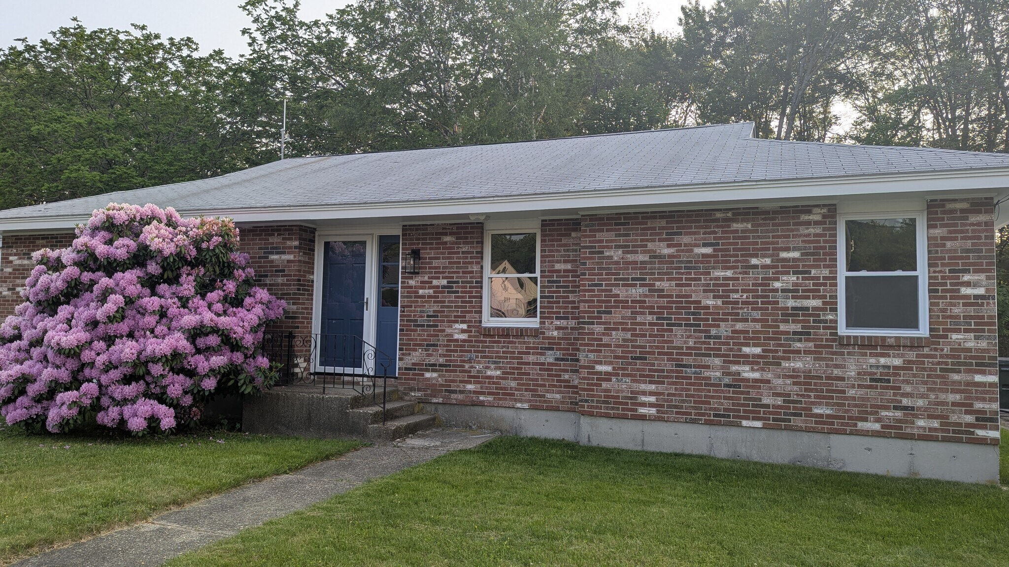 Building Photo - 250 Lovering St