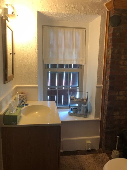 bath - 895 Old Wilmington Rd