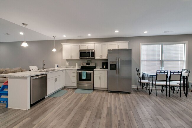 Building Photo - 110 War Admiral Ct