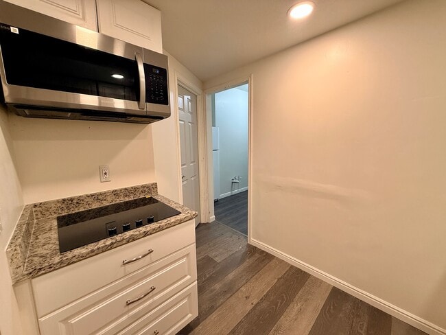 Building Photo - 737 3400 W