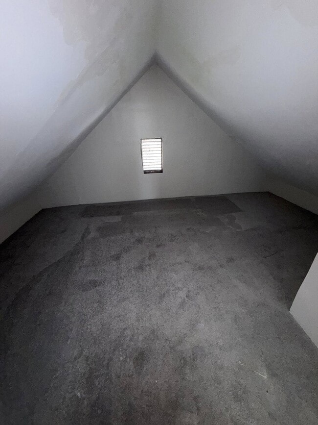 Building Photo - 36 Spring St