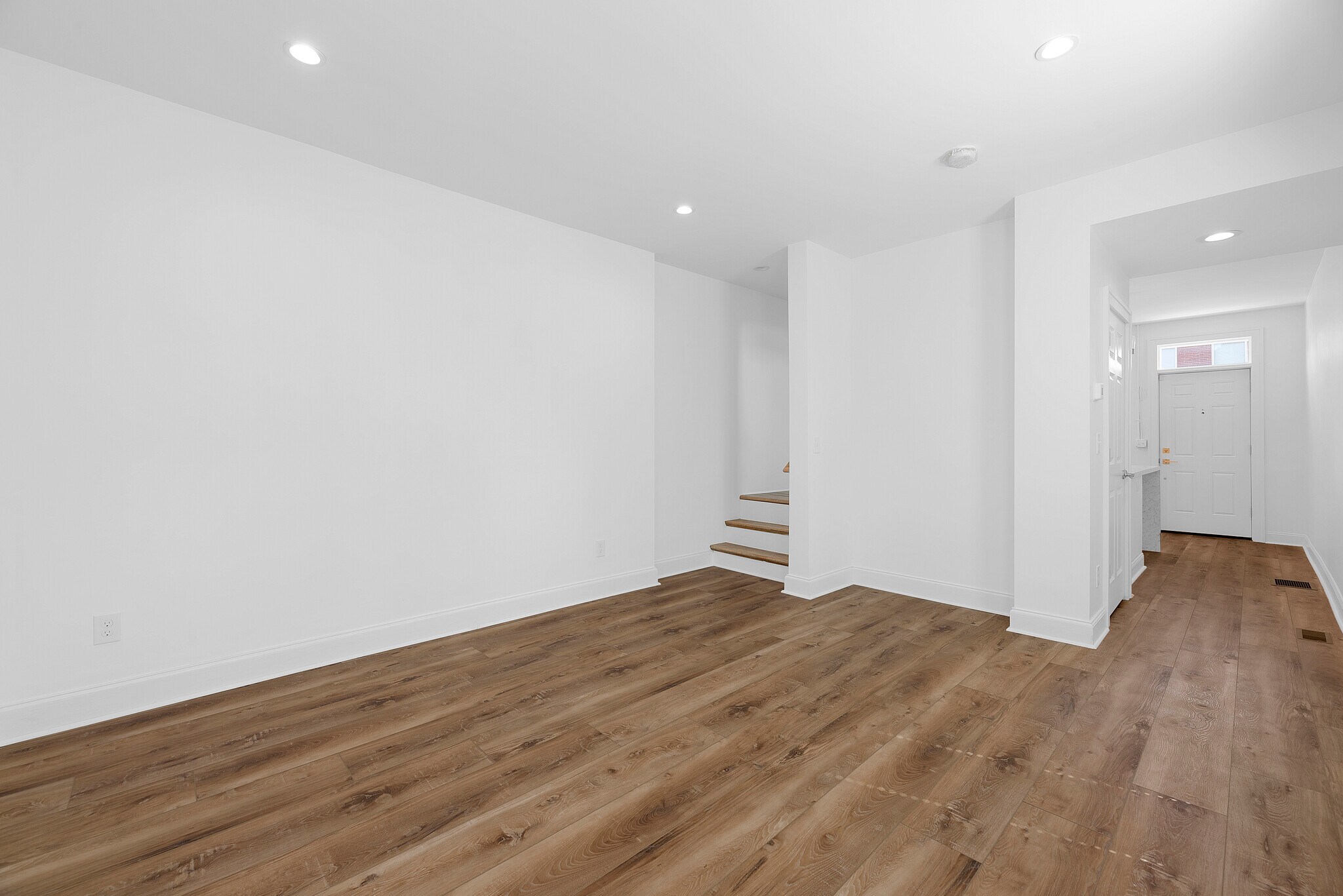 Building Photo - 450 Elsmere St