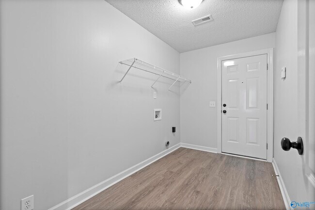 Building Photo - 115 Tahoe Cir