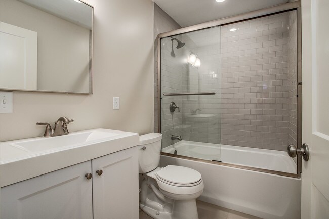 Building Photo - 6038 Juniper Dr