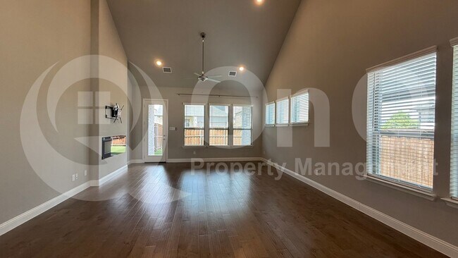 Building Photo - 3508 Covedale Blvd