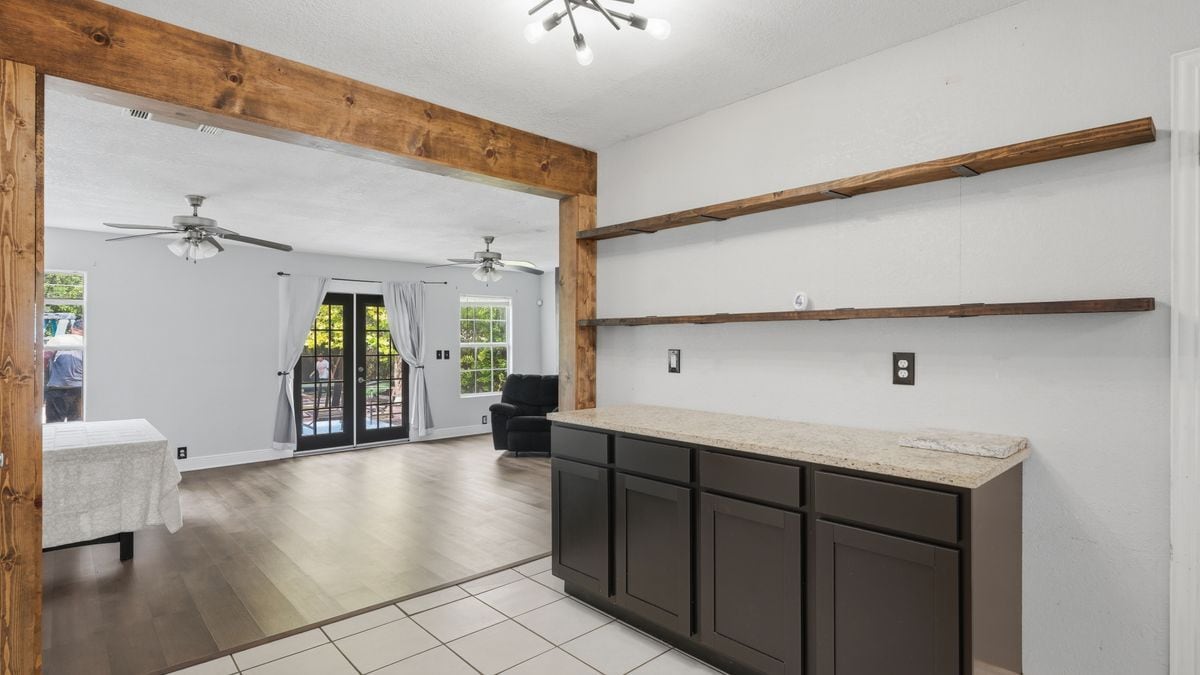 Building Photo - 2503 Irwin Dr