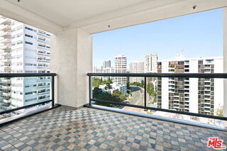Building Photo - 10724 Wilshire Blvd