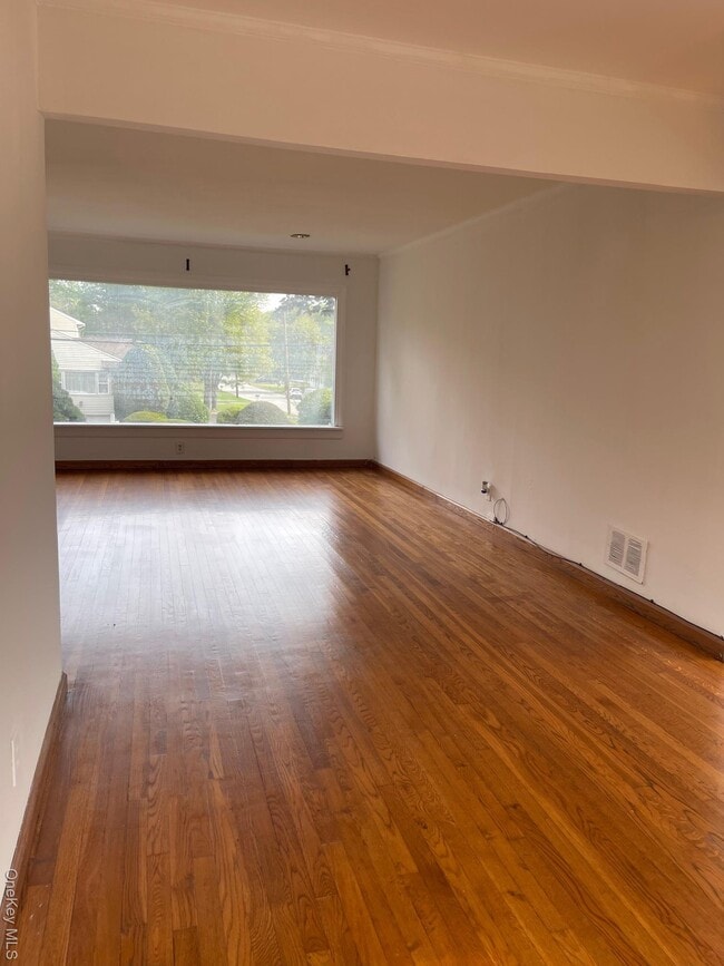 Building Photo - 66 Laron Dr