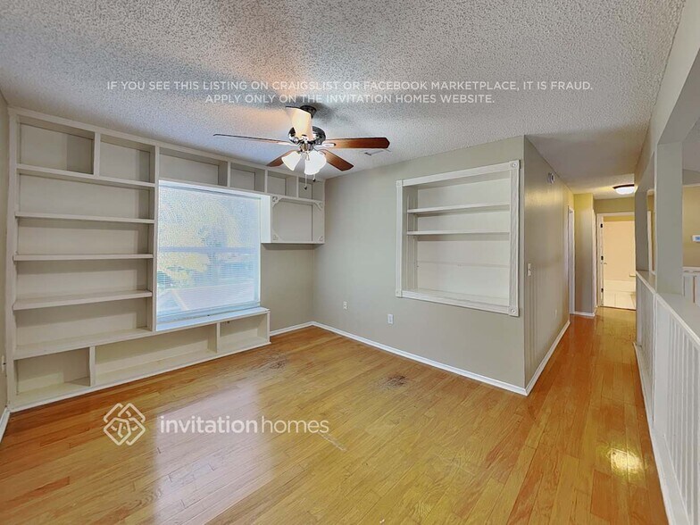 Building Photo - 11702 Branch Mooring Dr