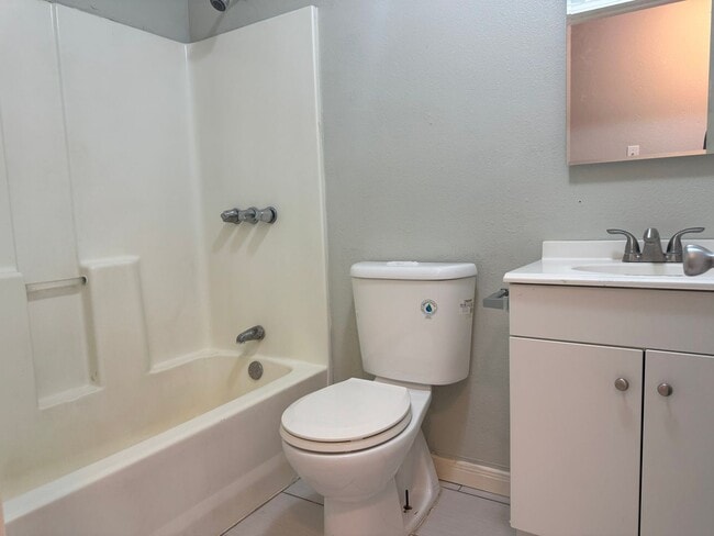Building Photo - Welcome to 5810 Timberrock!
