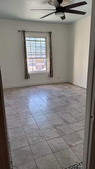 Primary Photo - 3109 W 6th St