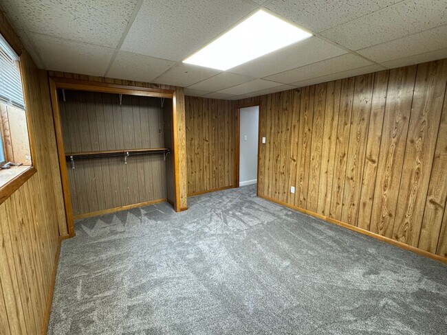 Building Photo - Charming 4-Bedroom Home in East Bismarck