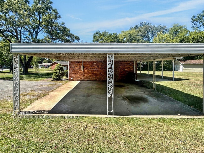 Building Photo - 403 Nokes Ct