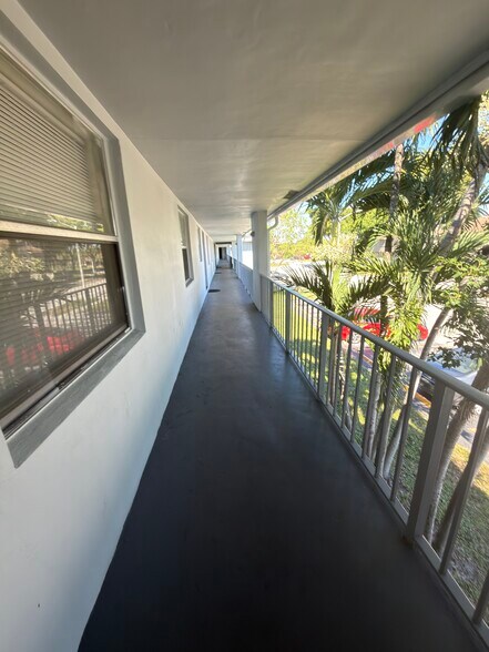 Building Photo - 2220 NW 58th Ter