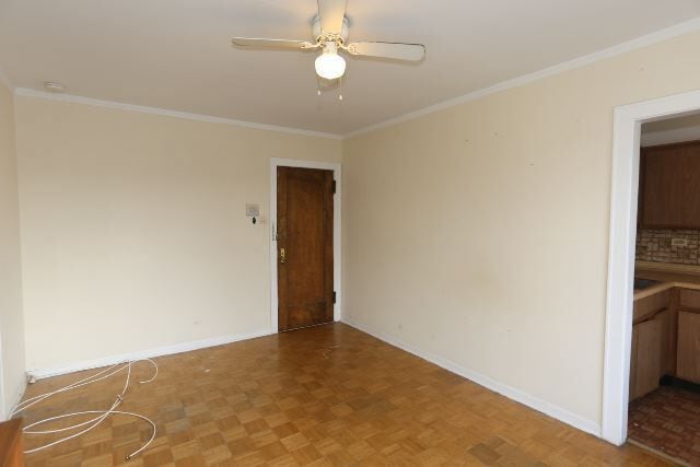 Building Photo - 629 W Belmont