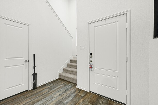 Building Photo - 31203 Heddington Ln