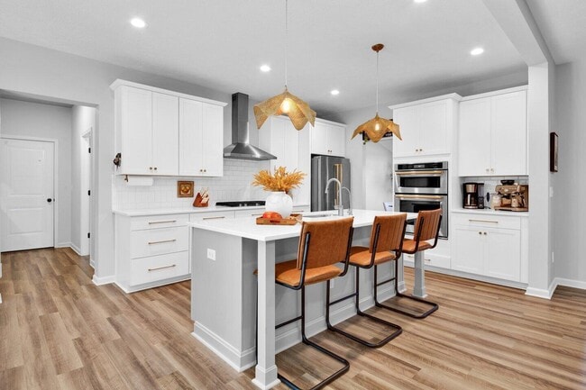 Building Photo - 354 Passina Rd