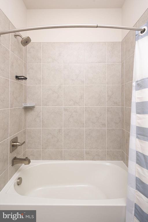 Building Photo - 1920 Four Roses St