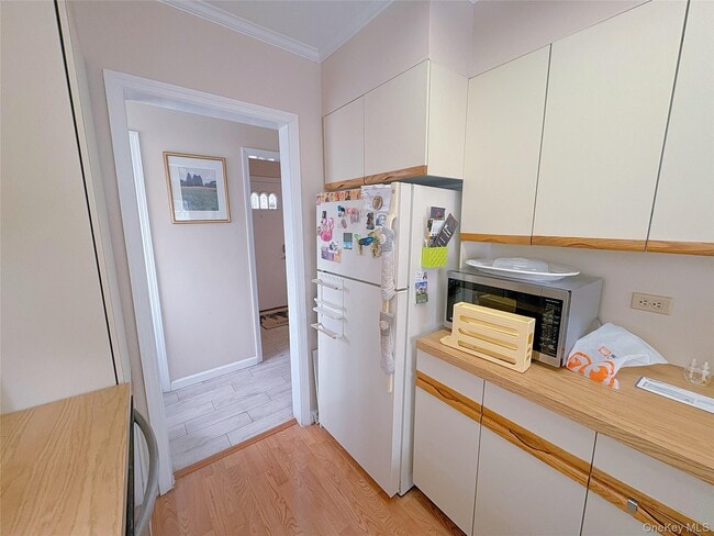 Building Photo - 58-36 Bell Blvd