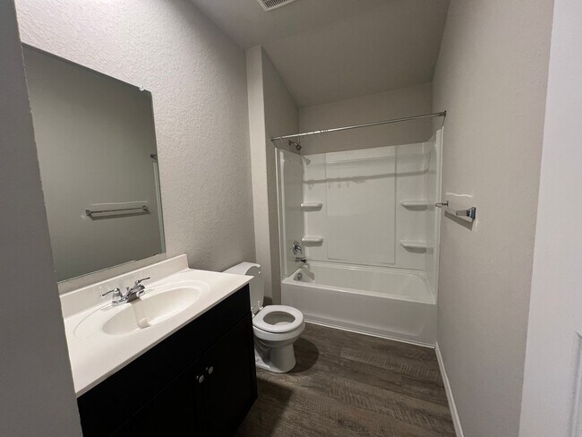 Building Photo - Beautiful 3x2 Rental Home in NBTX!
