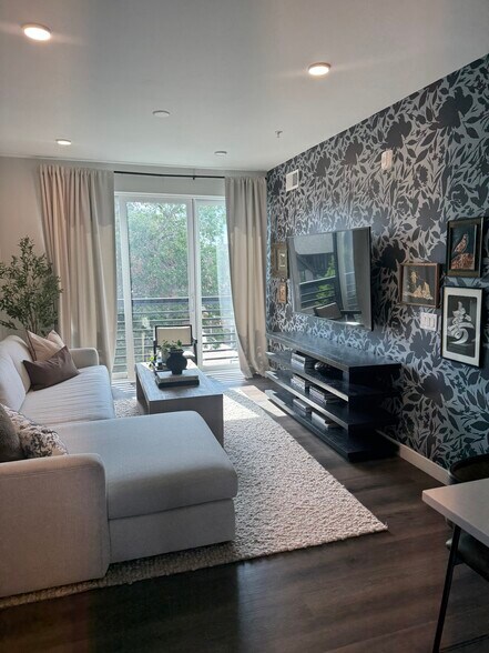 Building Photo - 2120 N Downing St