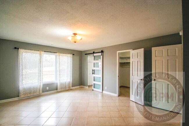 Building Photo - Beautiful and Spacious 3 Bd/3Ba with finished basement