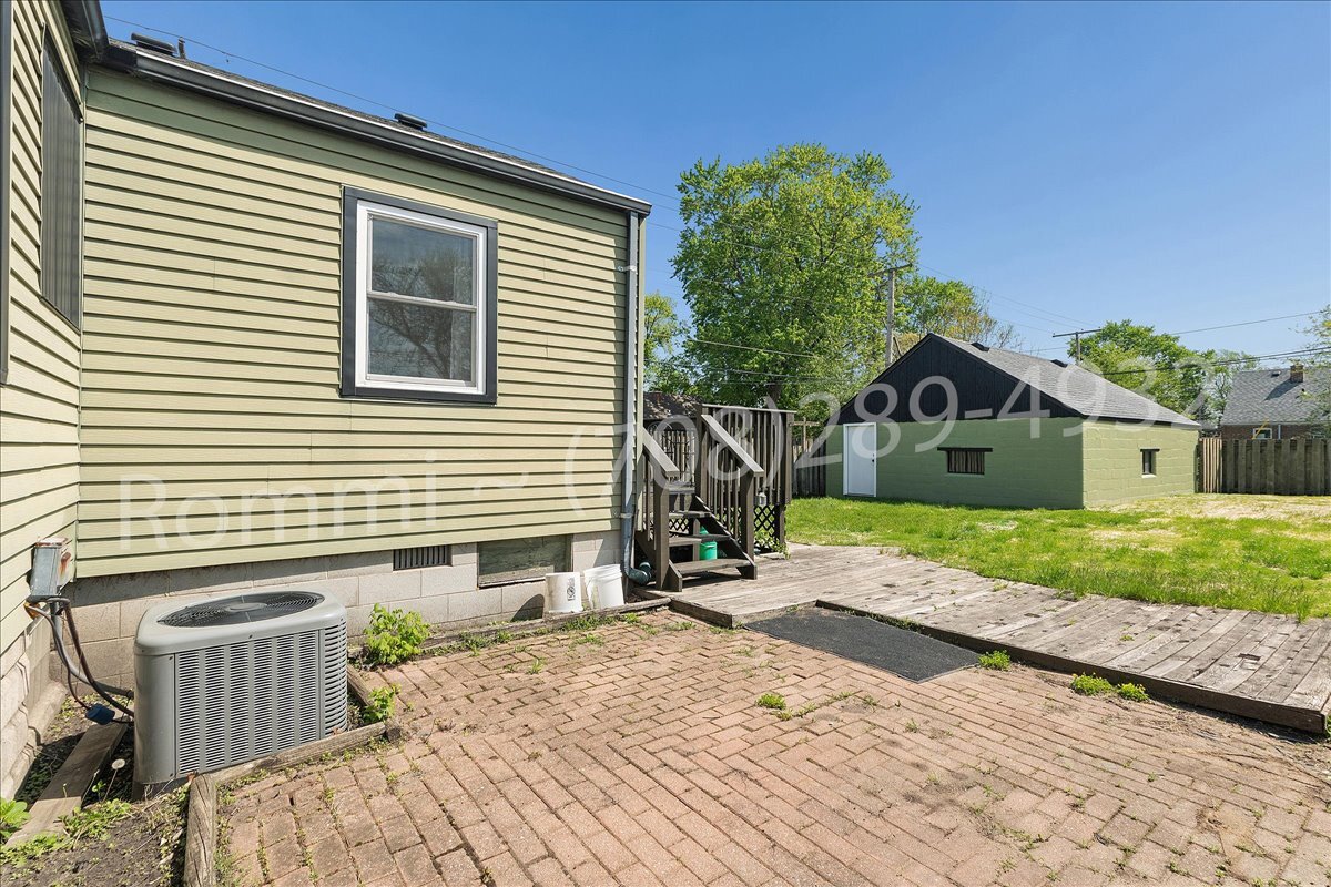 Paver Patio - 6717 Huron Ave