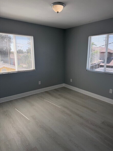 Building Photo - 238 E 73rd St