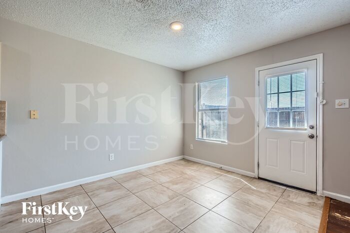 Building Photo - 1395 Stewart Dr