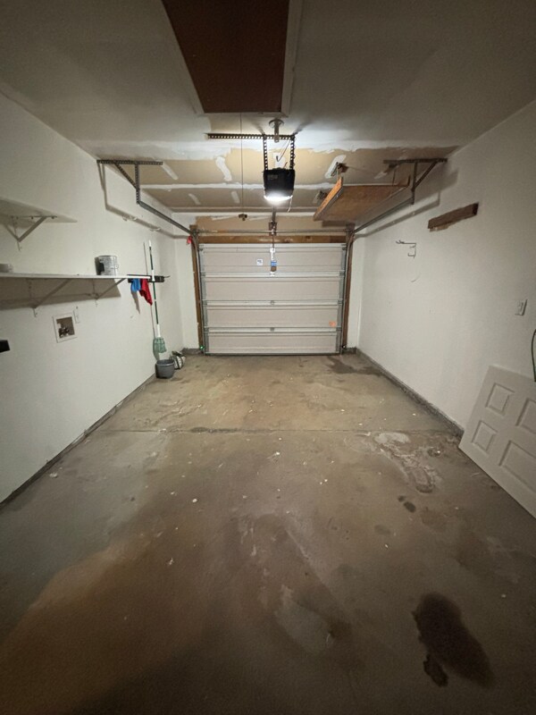 Building Photo - 438 Old Colony Rd