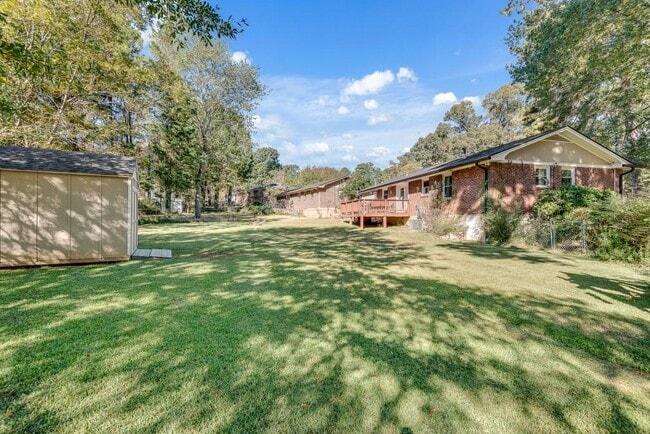 Building Photo - 3201 Valaire Dr