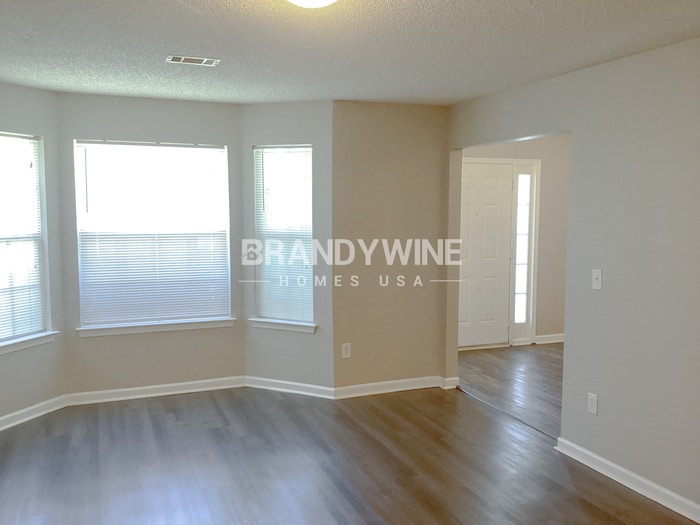 Building Photo - 1667 Cutters Mill Dr