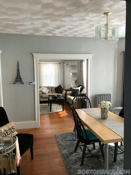 Building Photo - 156 Middlesex Ave