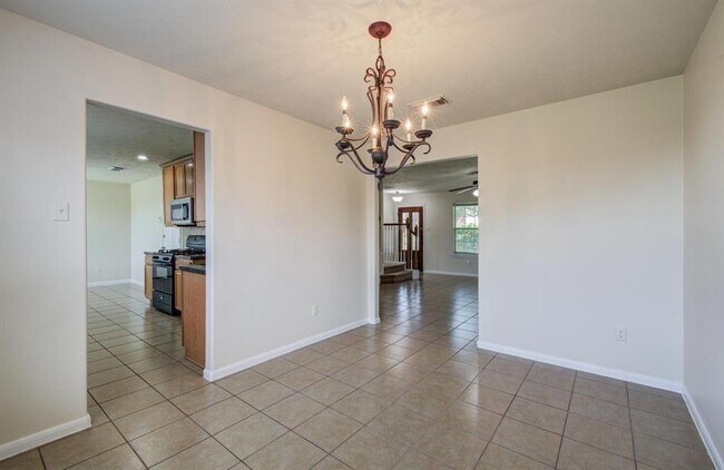 Building Photo - 9007 S Ferndale Pl Dr