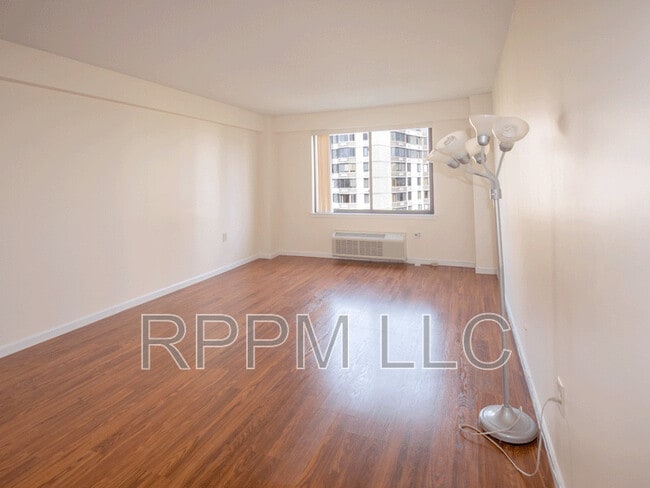 Building Photo - 307 Prospect Ave