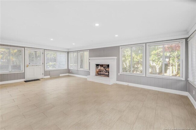 Building Photo - 2706 Huntington Rd