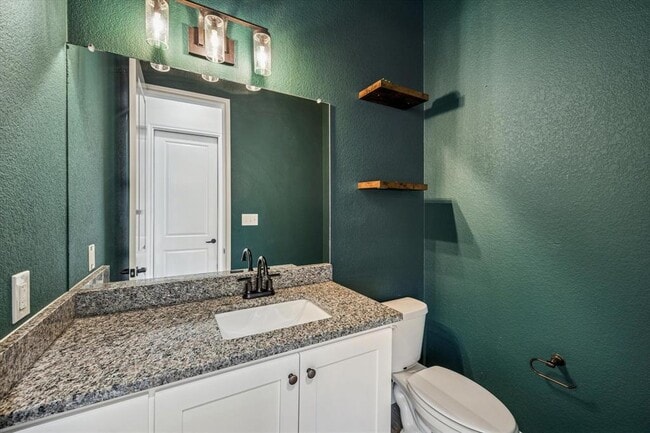 Building Photo - 136 Greg Ln