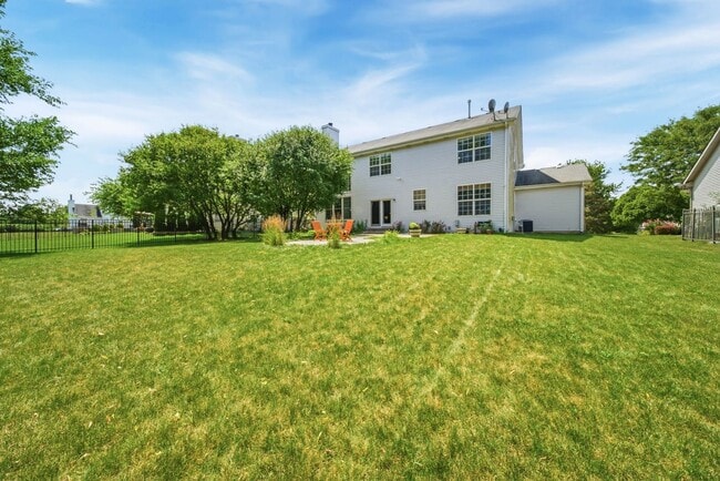 Building Photo - 37061 N Bonnie Brae Rd