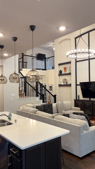 Building Photo - 3012 Mulberry Ave