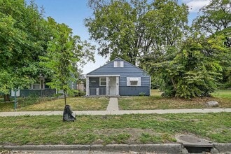 Building Photo - 1274 W Green St