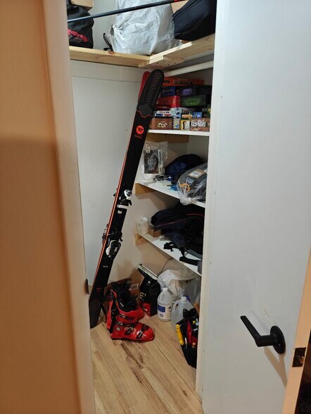 Building Photo - 544 Henry Ave