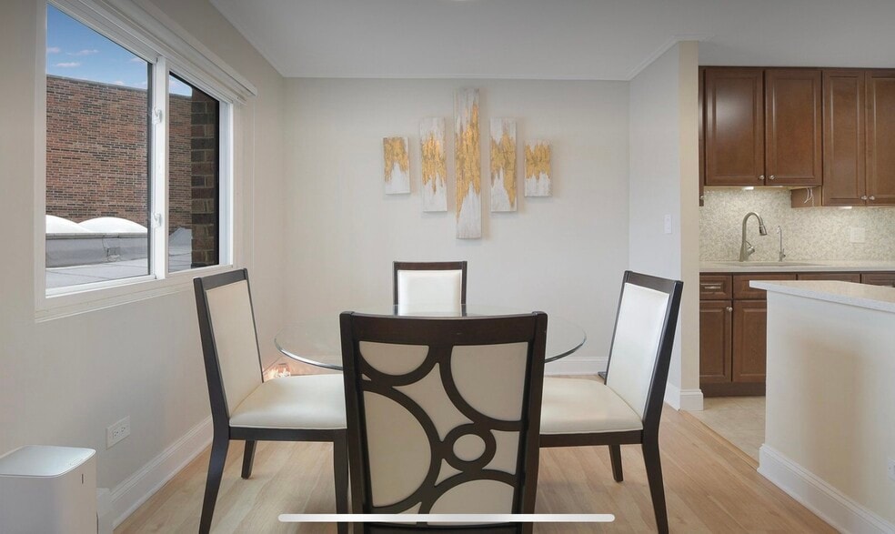 Building Photo - 3523 Central Rd