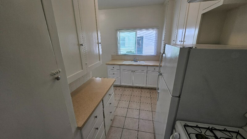 Building Photo - 226 S Tower Dr