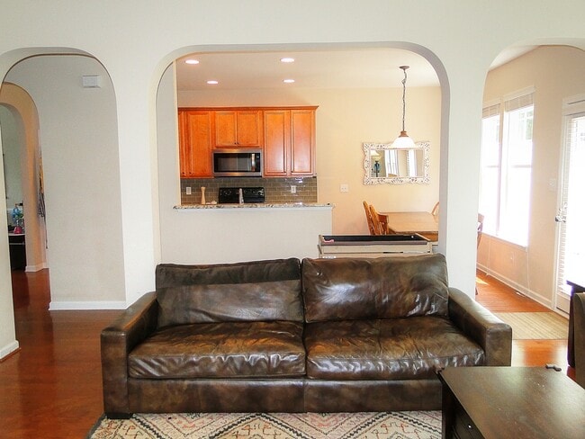 Building Photo - Updated 3 Bedroom, 2.5 Bathroom Home w/ 2 Car Garage in SW Durham/Southpoint!
