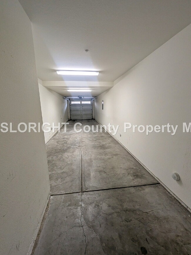 Building Photo - AVAILABLE FEBRUARY - Spacious San Luis Obispo Condo with Two-Car Garage - 2 Bed / 2.5 Bath