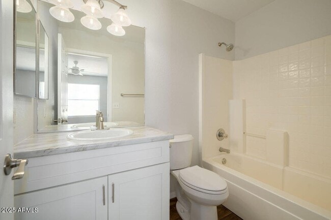 Building Photo - 7940 W Mission Ln