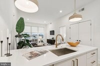 Building Photo - 30 W Allens Ln