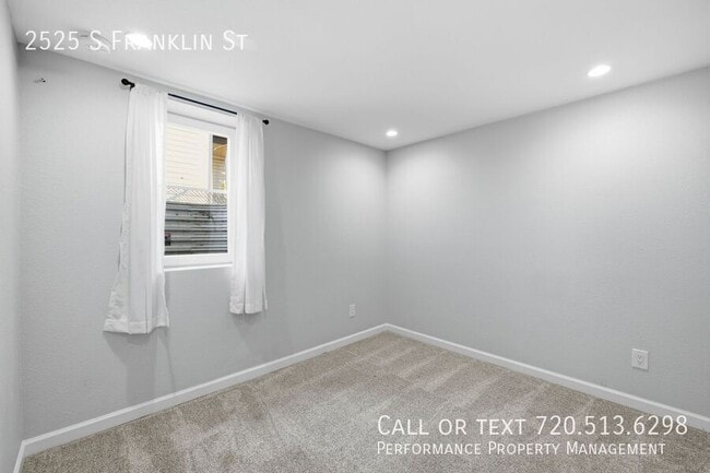 Building Photo - 2525 S Franklin St