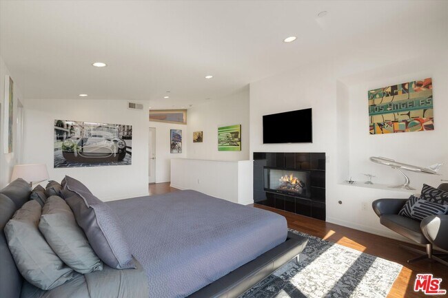 Building Photo - 1410 Innes Pl